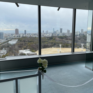 最上階のチャペル。大阪の景色が素敵