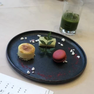 素材の組み合わせが面白いデザート。美味しかったです