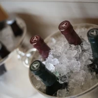 蔓延防止中でノンアルコールですが雰囲気はあります。