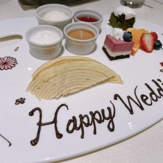 お料理の後、式場で焼いたバームクーヘンをいただきました。