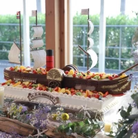 特注ウェディングケーキ　全長1メートル　150人分