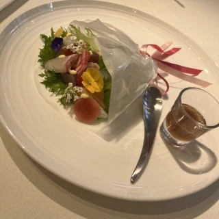味はもちろん目でも楽しめる前菜