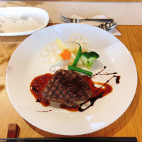 メインのお肉料理