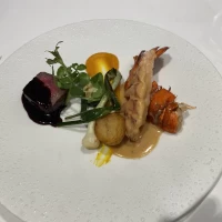 お肉もオマール海老もおいしかったです