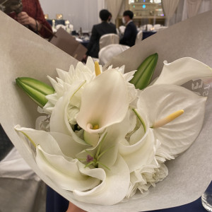 披露宴終了後のテーブル装花を花束にしていただきました|615150さんの名古屋東急ホテルの写真(1848683)