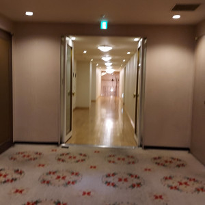 控室からチャペルへ向かう道|615154さんのANAクラウンプラザホテル京都の写真(1436733)