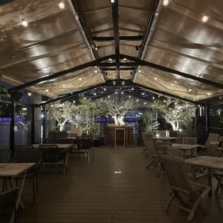 夜のチャペルです。