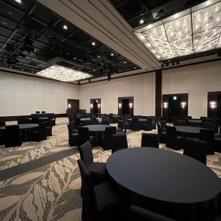会場広々としていました