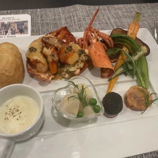 お肉が食べれないので海老で用意していただきました