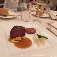 メインのお肉料理