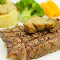 お肉も最高でした。
副菜のキャロットグラッセの味付けも完璧