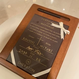 ガラスの結婚証明書
