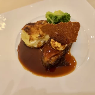 メインのお肉料理
