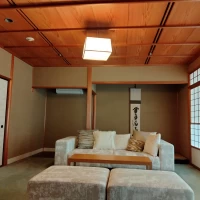 親族等自由に使用できるお部屋です。お庭も雰囲気がありました。