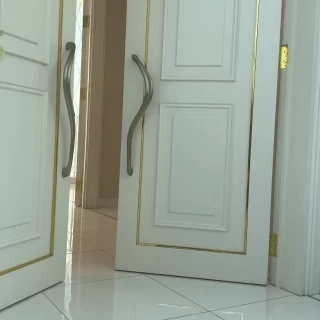 チャペル入場扉