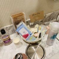 トイレにアメニティを置けます