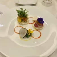 オマール海老と魚介の冷前菜