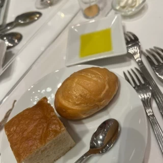 オリーブオイル、バターも美味しかったです