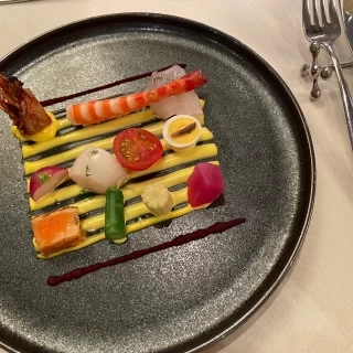 自分達でセレクトした前菜