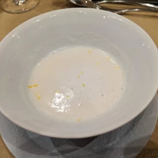 京蕪のスープカプチーノ仕立て柚子風味