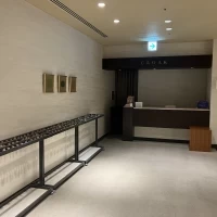 披露宴会場前の傘立て