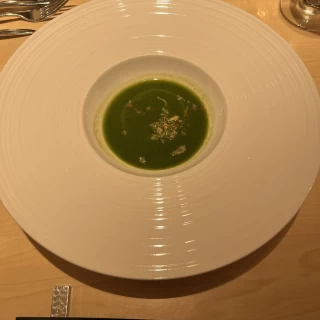 自分たちでとった野菜のスープです。