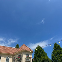 ガーデンと青い空