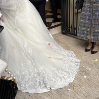 お外でウェディングドレスが撮れて綺麗でした。