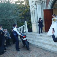 バイクで花嫁を迎えに来る演出も出来ました。