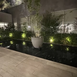 披露宴の庭