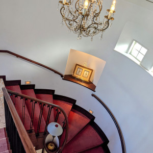 赤い絨毯の階段は写真映え抜群です|616982さんの北野異人館 旧レイン邸（バリューマネジメント運営／営業終了）の写真(1454847)
