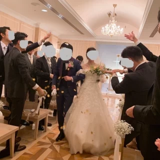 チャペル
木の床で暖かい雰囲気