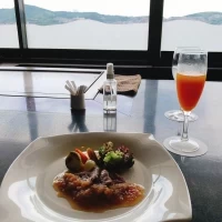 フォアグラや牛肉さすが美味しかったです。