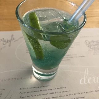 試食の際にいただいたドリンクです。