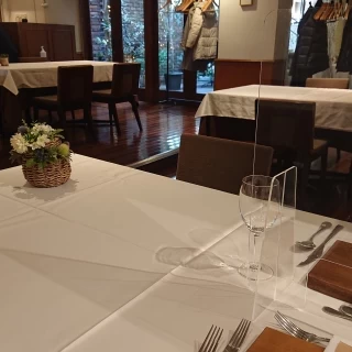 席から入り口を向いて写真をとったもの