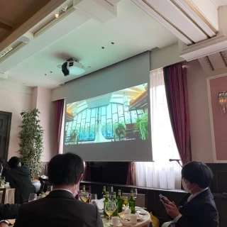 ムービーを流しているところ