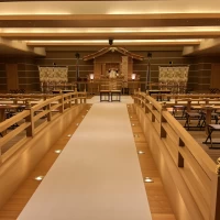 橋のかかった神殿