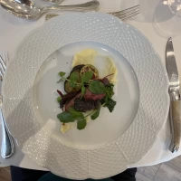 メインのお肉料理