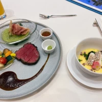 お肉の焼き加減は当日、ゲストのそれぞれの好みに合わせて調整可