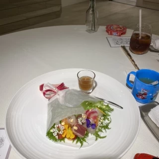 私が驚いた前菜です。見た目だけでなく味もおいしかったです。