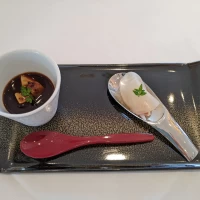 前菜です。フォアグラが大変美味しかったです。