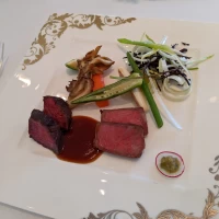 小さくカットされていてとても食べやすかったです。
