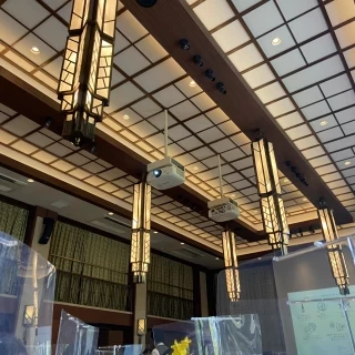披露宴会場の天井