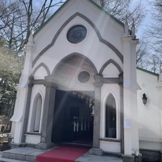 小さめの可愛らしい教会です