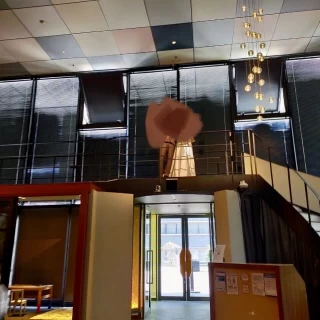 階段からの入場