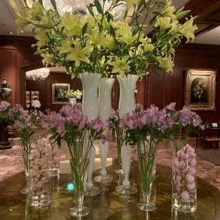 ロビーのお花が季節によって変わって訪問するたび楽しめます。