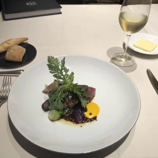 試食。パン、バター、ワインも最高に組み合わせが良かった