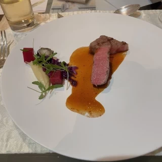 お肉、お野菜、ソースまで全て美味しくいただきました。