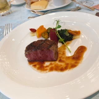 メインのお肉料理