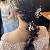 会場一角でヘアメイクをしてもらいました！